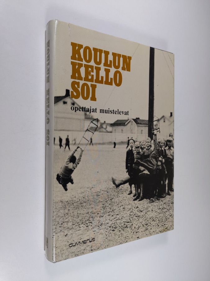 Koulun kello soi