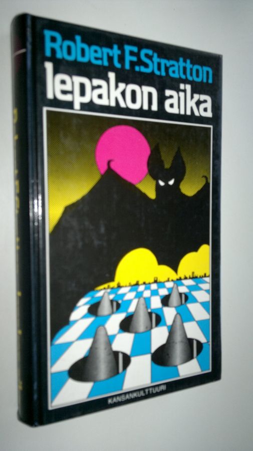 Robert F. Stratton : Lepakon aika