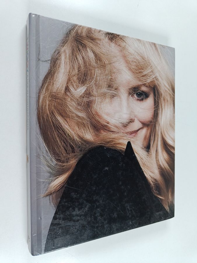 Twiggy - A Life in Photographs