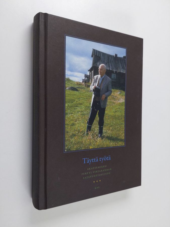 Täyttä työtä