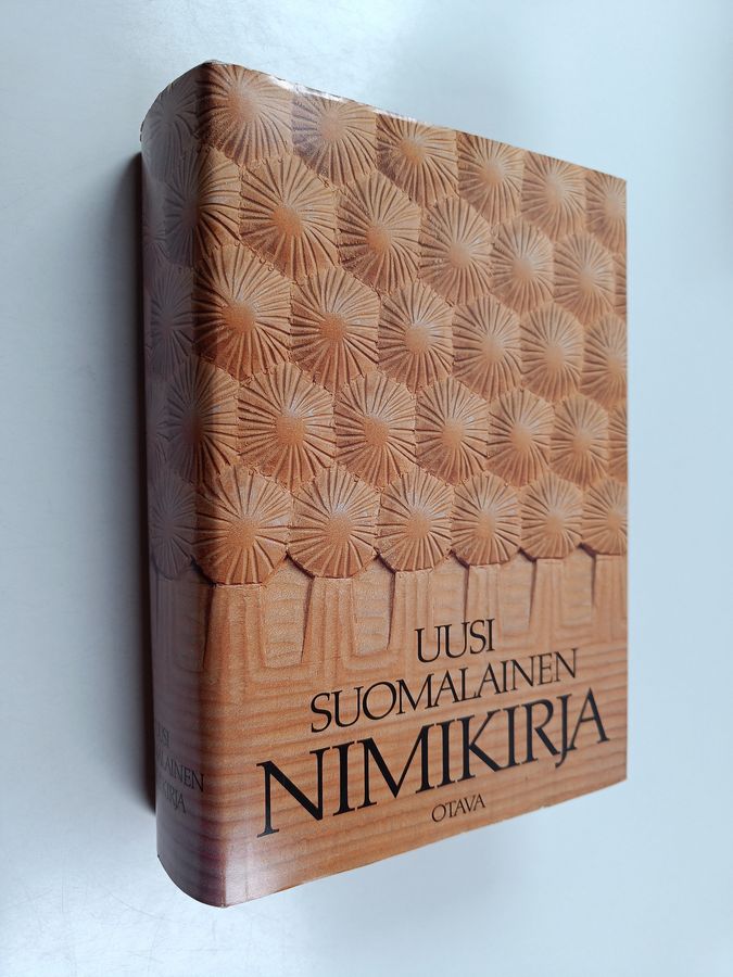 Kustaa ym. (etunimet) Vilkuna : Uusi suomalainen nimikirja