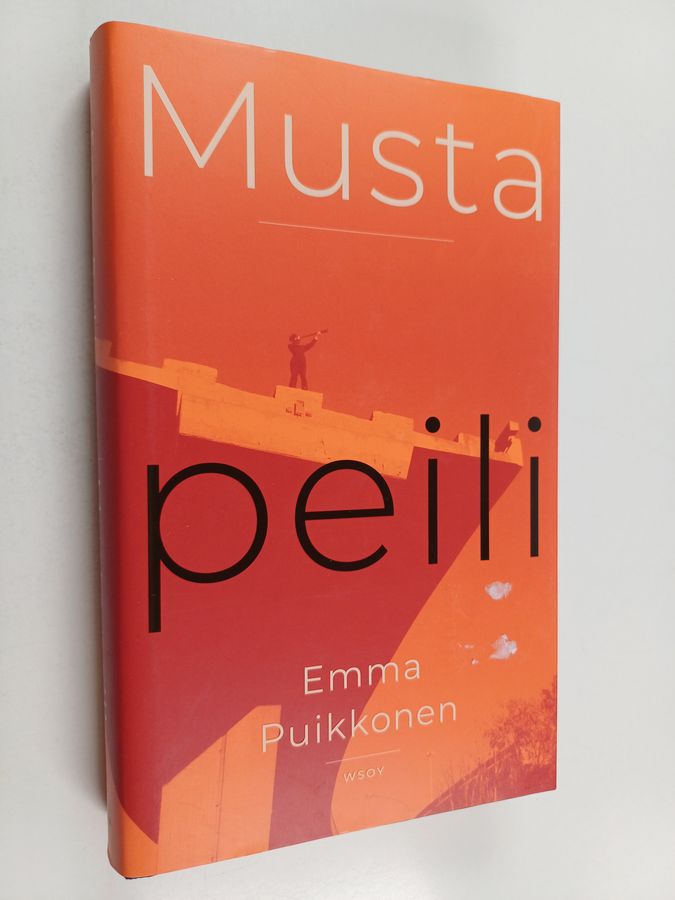 Emma Puikkonen : Musta peili
