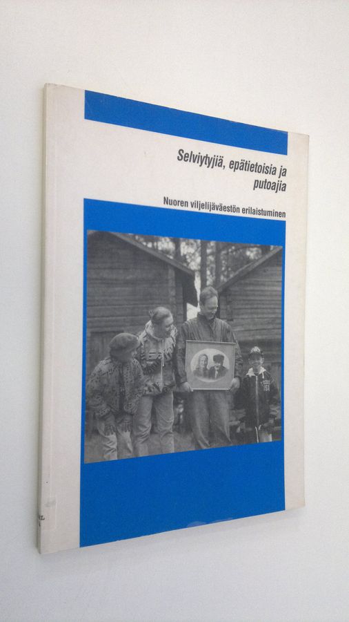 Selviytyjiä, epätietoisia ja putoajia