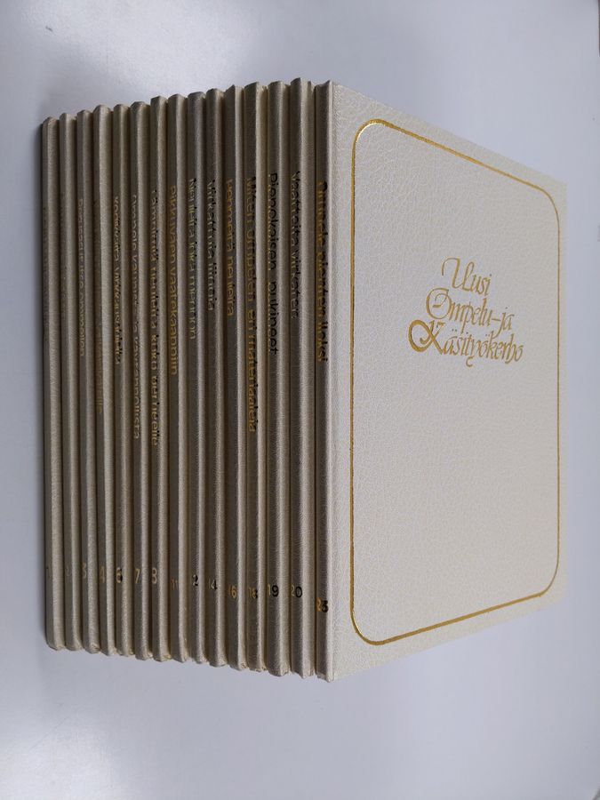 Uusi ompelu-ja käsityökerho 1-23 (puuttuu osat 5,9-10, 13,15,17, 21-22)