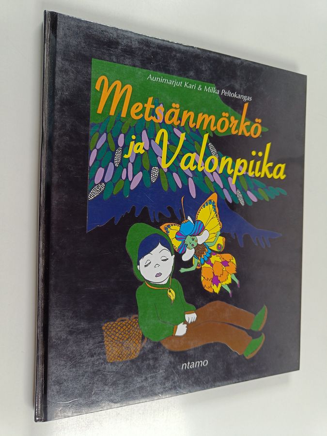 Metsänmörkö ja valonpiika