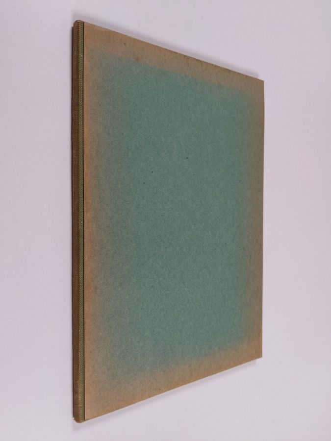 Utelias : Kuussa : pakinaa Kuun (Pelakuun) menneisyydestä ja nykyisyydestä