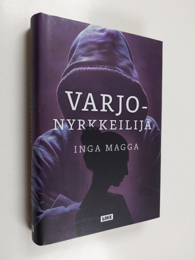 Varjonyrkkeilijä