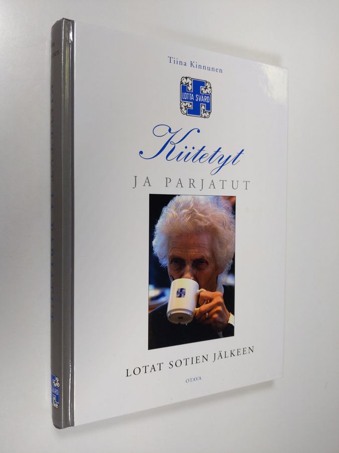 Tiina Kinnunen : Kiitetyt ja parjatut : lotat sotien jälkeen