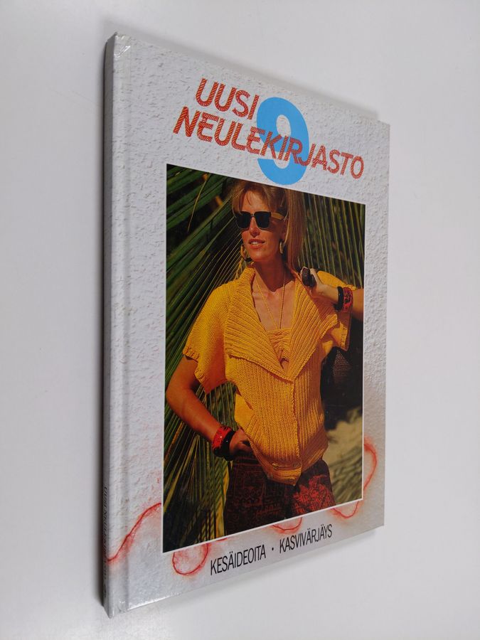 Uusi neulekirjasto 9 : Kesäideoita ; Kasvivärjäys