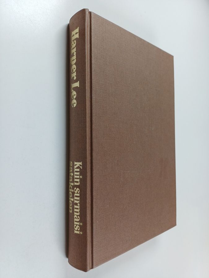 Harper Lee : Kuin surmaisi satakielen