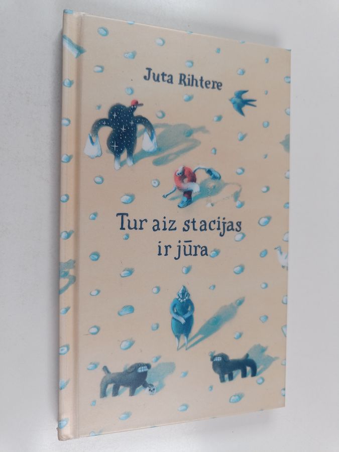 Tur aiz stacijas ir jūra