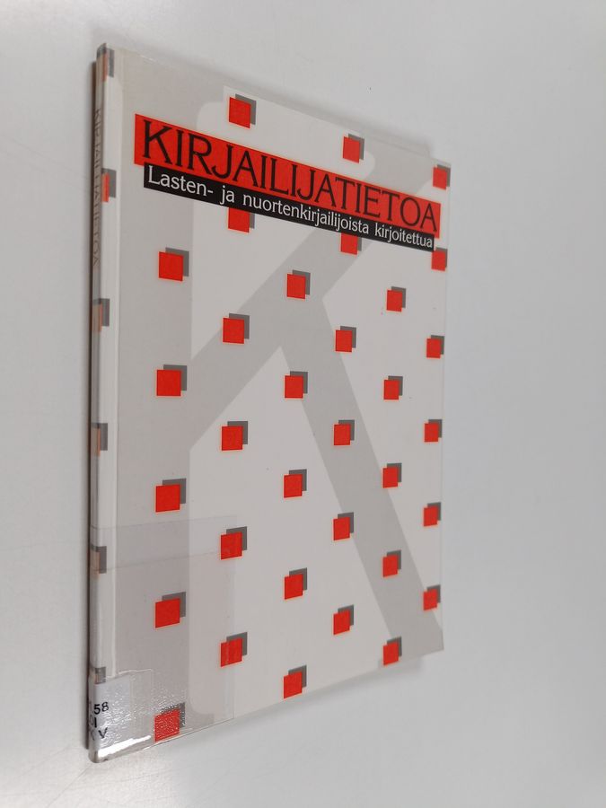 Kirjailijatietoa