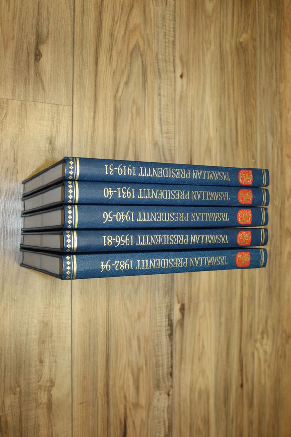 Raimo (sarjan toim.) Väyrynen : Tasavallan presidentit 1-5 ; 1919-1931 ; 1931-1940 ; 1940-1956 ; 1956-1981 ; 1982-1994