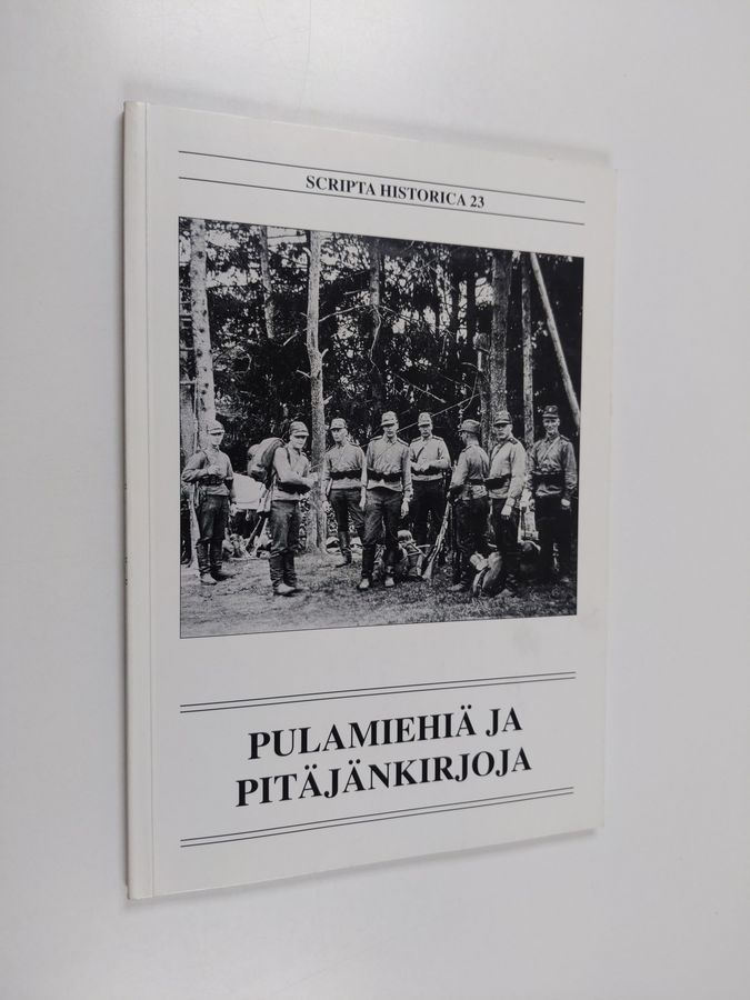 Pulamiehiä ja pitäjänkirjoja