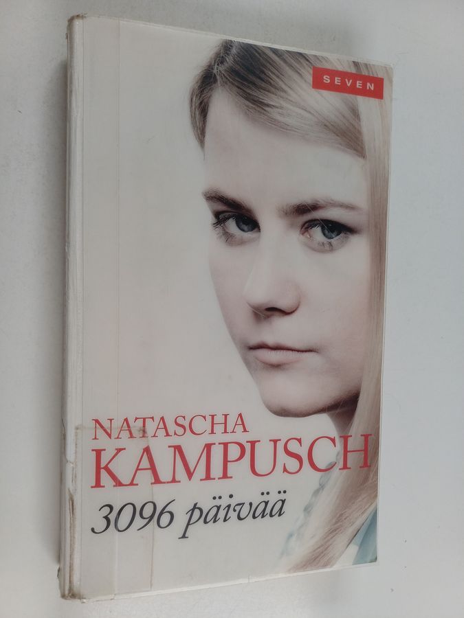 3096 päivää