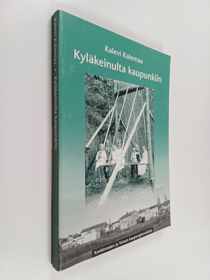 Kyläkeinulta kaupunkiin