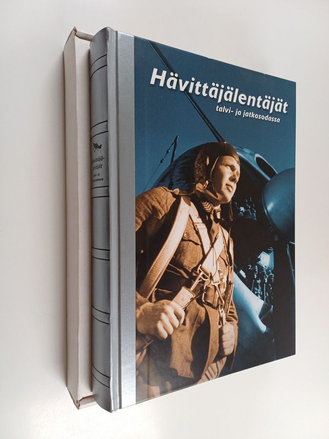 Kari Stenman : Hävittäjälentäjät talvi- ja jatkosodassa (numeroitu, laatikossa)