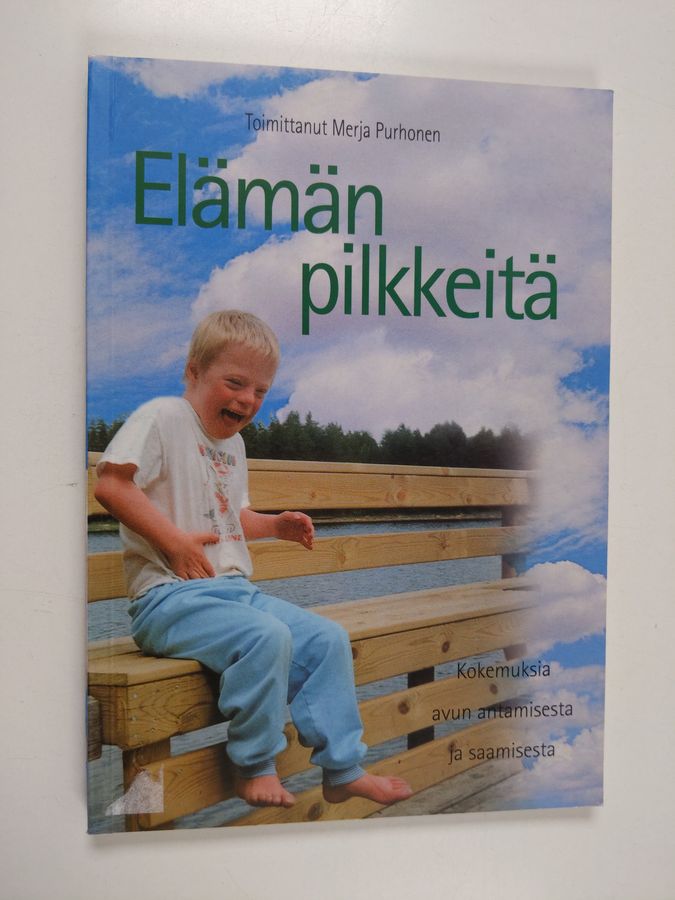 Antologia kirjoituskilpailuun keväällä 2001 osallistuneista kirjoituksista