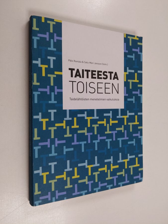 Taiteesta toiseen