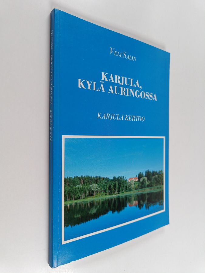 Karjula, kylä auringossa
