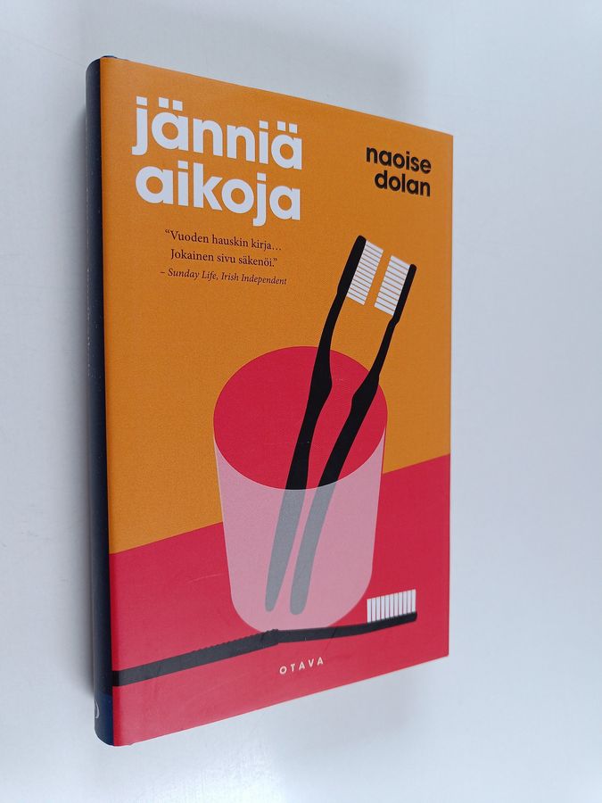 Naoise Dolan : Jänniä aikoja