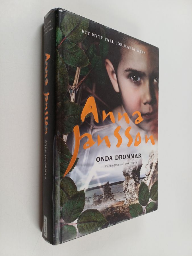 Onda drömmar - Spänningsroman