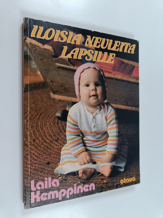Iloisia neuleita lapsille