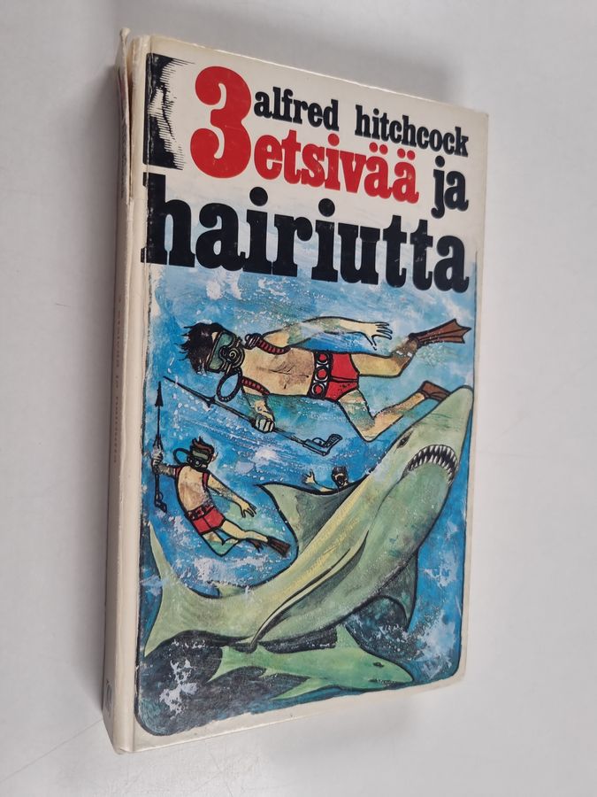 3 etsivää ja Hairiutta