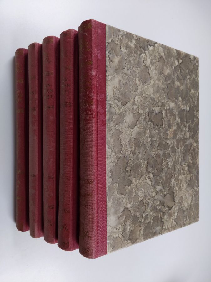 Walter (toim) Hutchinson : Kansakuntien vaiheet 1-5 : maailmanhistoria vanhasta ajasta nykypäiviin