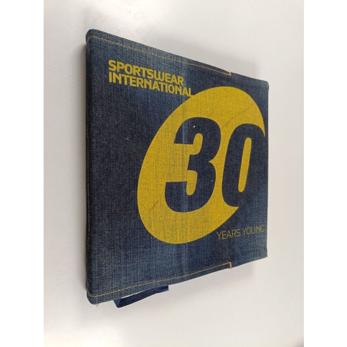 Catalogue International Sportswear Hummel GREENLAND 25 AWAY JERSEY