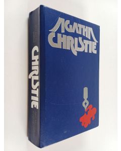 Kirjailijan Agatha Christie käytetty kirja Viisi pientä possua / Neiti Marplea ei petetä