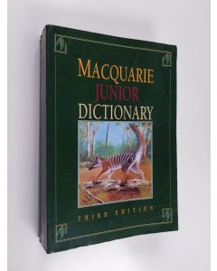 Kirjailijan Sarah Ogilvie & Macquarie käytetty kirja Macquarie Junior Dictionary