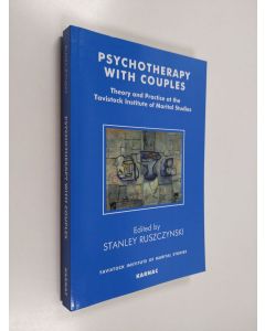 Kirjailijan Stanley Ruszczynski käytetty kirja Psychotherapy with Couples - Theory and Practice at the Tavistock Institute of Marital Studies