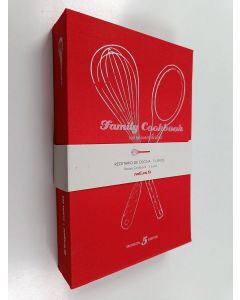 käytetty teos Family cookbook our favourite recipes