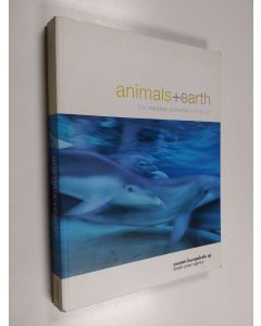 Kirjailijan Minden Pictures käytetty kirja Animals + Earth - The Minden Pictures Collection