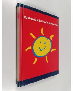 Kirjailijan Kari Pylkkänen käytetty kirja Keskeistä käytännön psykiatriaa