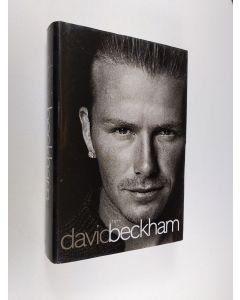 Kirjailijan David Beckham käytetty kirja David Beckham