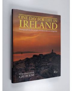 Kirjailijan Irish Cancer Society käytetty kirja One Day for Life in Ireland
