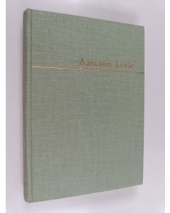 Kirjailijan Rachel Carson käytetty kirja Äänetön kevät