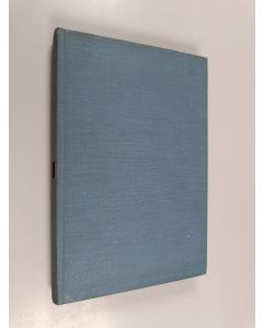 Kirjailijan L. A. Puntila käytetty kirja The political history of Finland 1809-1966