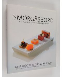 Kirjailijan Gert Klötzke käytetty kirja Smörgåsbord : alla klassiska recept i modern tappning