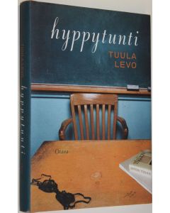 Kirjailijan Tuula Levo käytetty kirja Hyppytunti