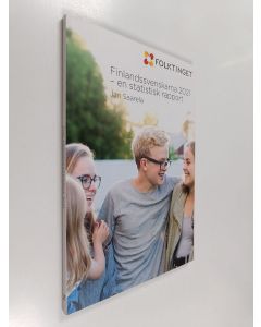 Kirjailijan Jan Saarela käytetty kirja Finlandssvenskarna 2021 : en statistisk rapport