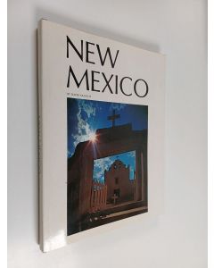 Kirjailijan Tony Hillerman & David Muench käytetty kirja New Mexico