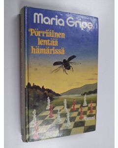 Kirjailijan Maria Gripe käytetty kirja Pörriäinen lentää hämärissä