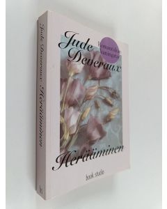 Kirjailijan Jude Deveraux käytetty kirja Herääminen