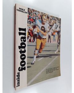 Kirjailijan Mike Conklin käytetty kirja Inside Football