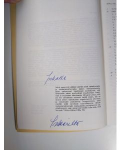 Kirjailijan Inkeri Sava käytetty kirja Työnohjaus opettajien tietoisuuden kasvun välineenä : tapaustutkimus kahdesta työnohjausryhmästä (signeerattu)