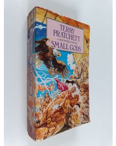 Kirjailijan Terry Pratchett käytetty kirja Small Gods