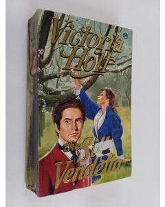 Kirjailijan Victoria Holt käytetty kirja The Silk Vendetta